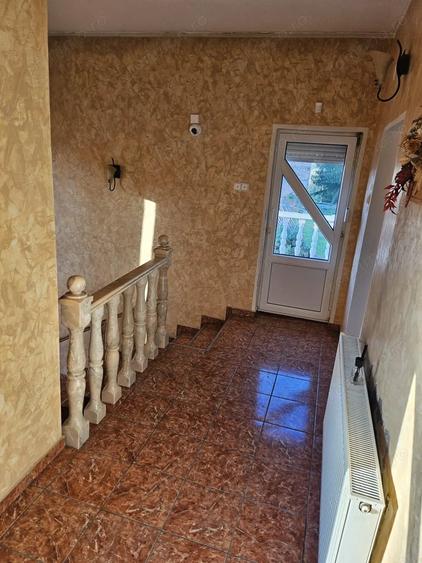Casă cu 5 camere cu Teren 400 Mp în Nord
