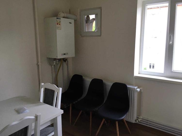 Apartament cu 2 camere decomandat în Cetate