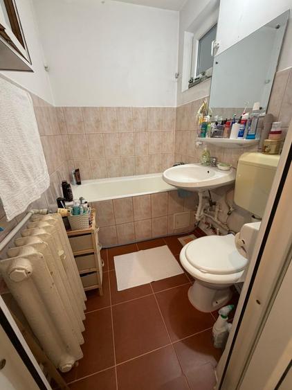 Apartament cu 2 camere semidecomandat, mobilat în Giurgiului