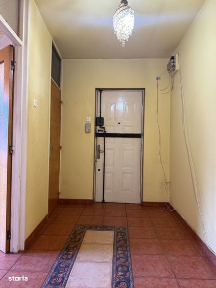 Apartament cu 3 camere în Rahova