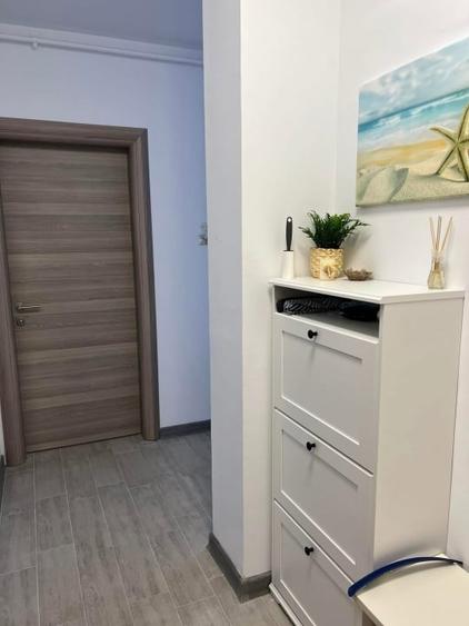Apartament cu 2 camere semidecomandat, mobilat în Mamaia-Sat