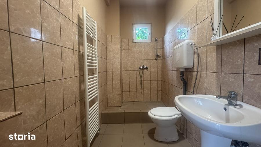 Casă cu 4 camere cu Teren 900 Mp în Micălaca