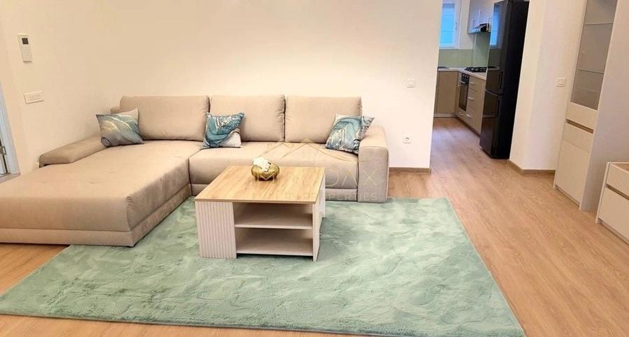 Apartament cu 3 camere decomandat, mobilat în Floreasca