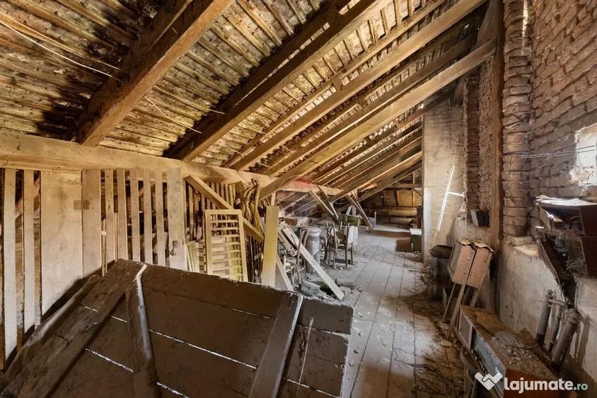 Casă cu 5 camere cu Teren 853 Mp în Ultracentral