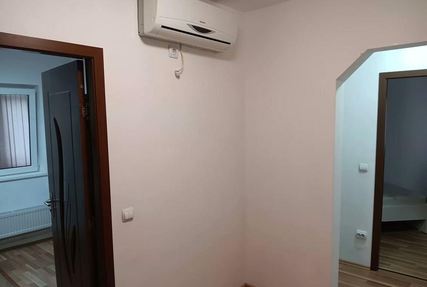Apartament cu 2 camere decomandat în Nicolina