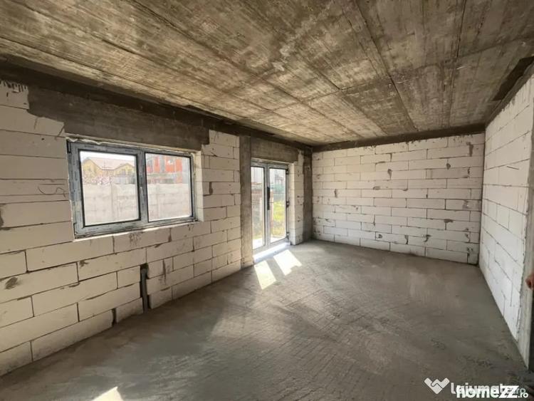 Casă cu 5 camere cu Teren 480 Mp în Central