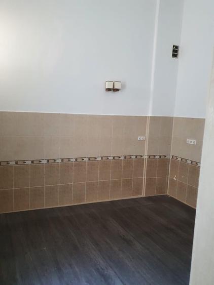 Casă individuală cu 14 camere cu Canalizare în Ferdinand