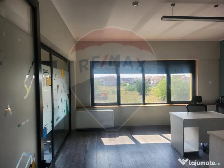 Spațiu comercial, de 35 mp, în Centura