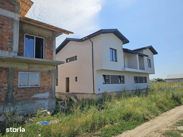 Casă cu 5 camere cu Teren 311 Mp în Central