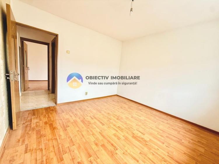 Apartament cu 3 camere decomandat în Precista