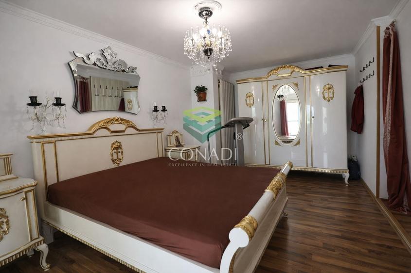 Casă individuală cu 11 camere cu Canalizare în Primăverii