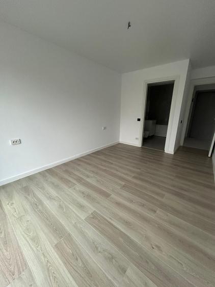 Apartament cu 4 camere decomandat în Albert
