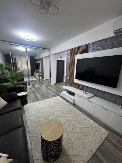 Apartament cu 2 camere decomandat în Berceni