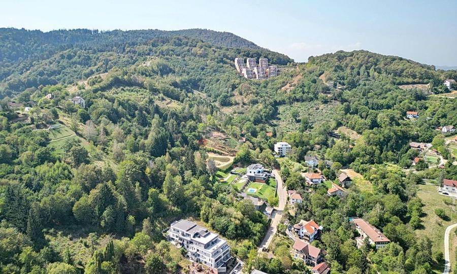Teren Construcții intravilan de 5500 mp, în Brașovul Vechi