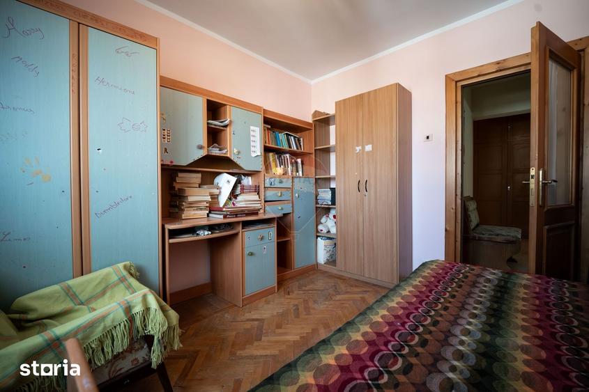 Apartament cu 4 camere în Sud