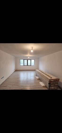 Casă cu 4 camere în Moșteni