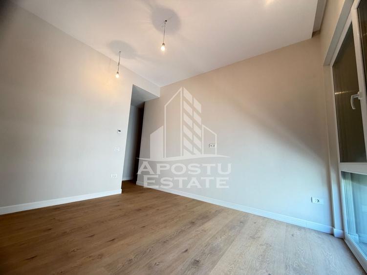 Apartament cu 3 camere decomandat în Complex Studențesc