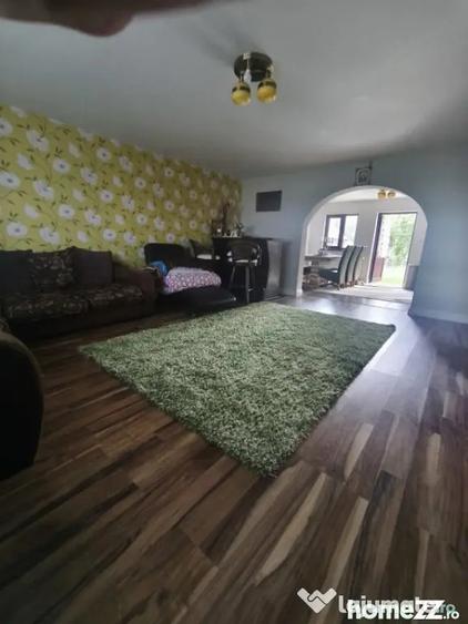 Casă cu 4 camere cu Teren 2600 Mp în Horodnic