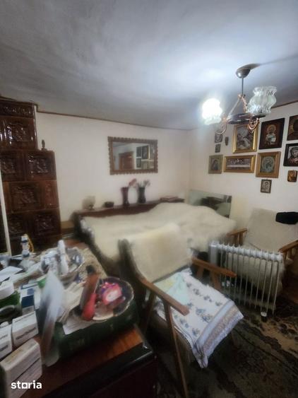 Casă cu 3 camere cu Teren 100 Mp în CFR