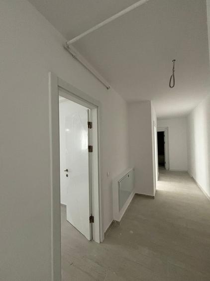 Apartament cu 3 camere decomandat în Theodor Pallady