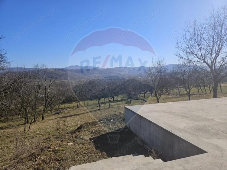 Teren de 4627 mp, în Giulești