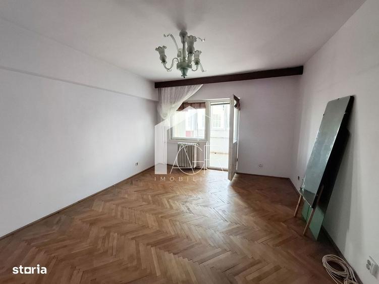 Apartament cu 3 camere decomandat în P-ța Mihai Viteazu