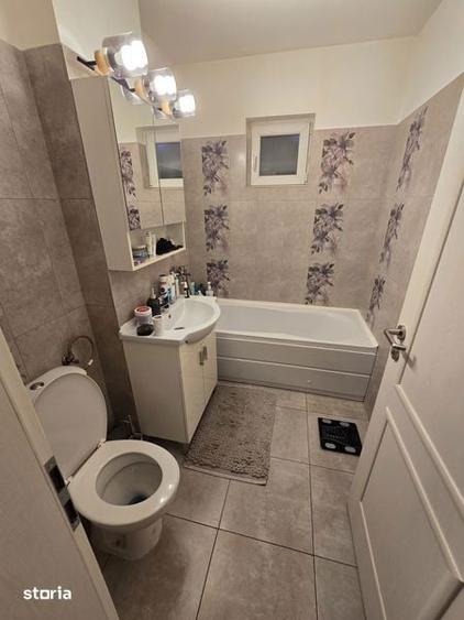 Apartament cu 2 camere decomandat în Rovine