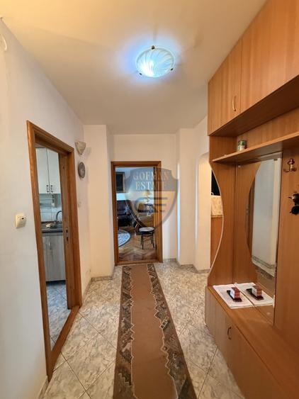 Apartament cu 3 camere decomandat, mobilat în Ultracentral