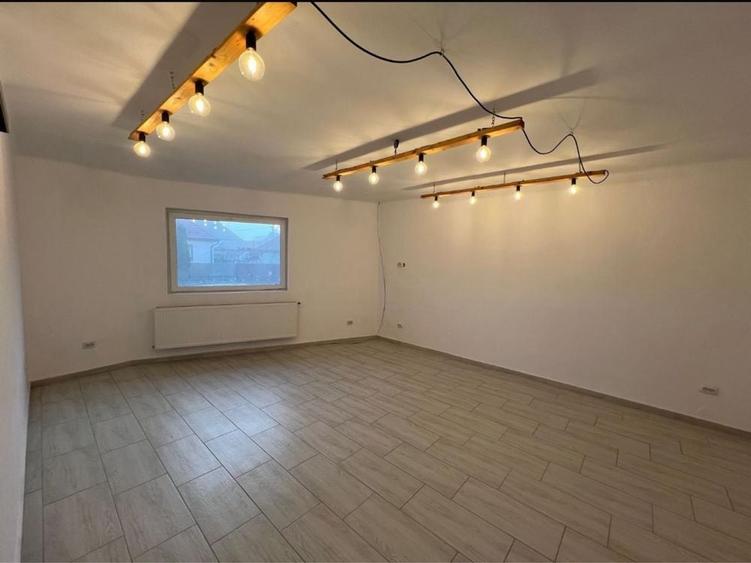 Casă cu 2 camere cu Teren 58 Mp în Șelimbăr
