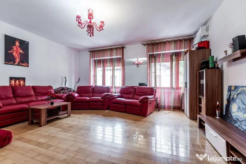 Casă cu 6 camere cu Teren 558 Mp în Central
