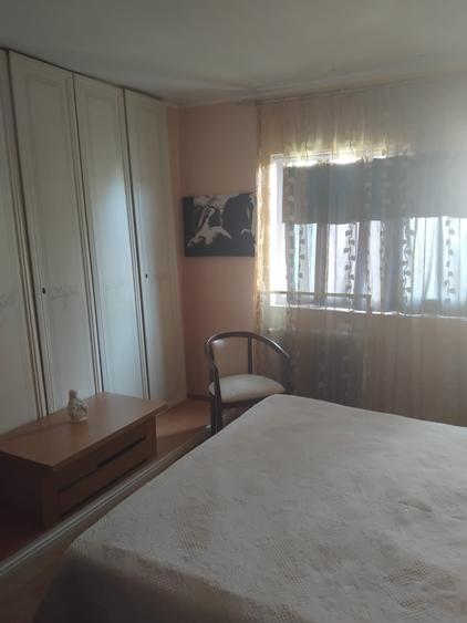 Apartament cu 3 camere decomandat în Inel I