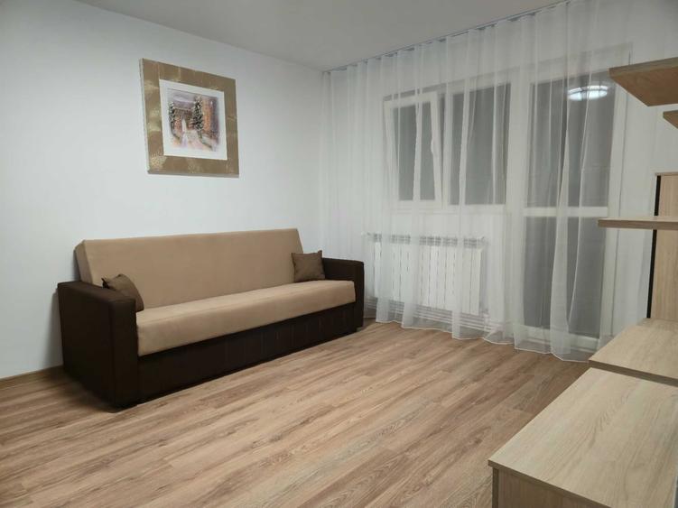 Apartament cu 2 camere semidecomandat în Craiovița Nouă