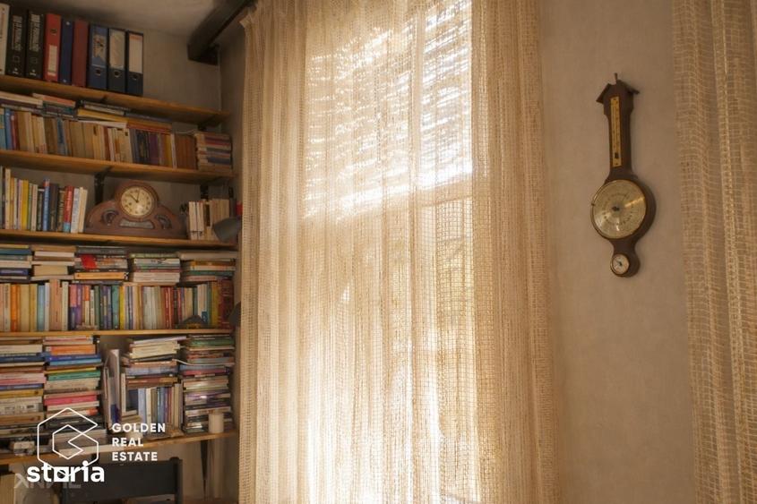 Apartament cu 3 camere semidecomandat în Pârneava