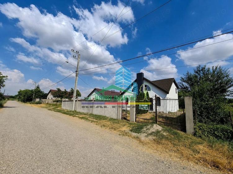 Casă cu Teren 665 Mp în Boțârlău