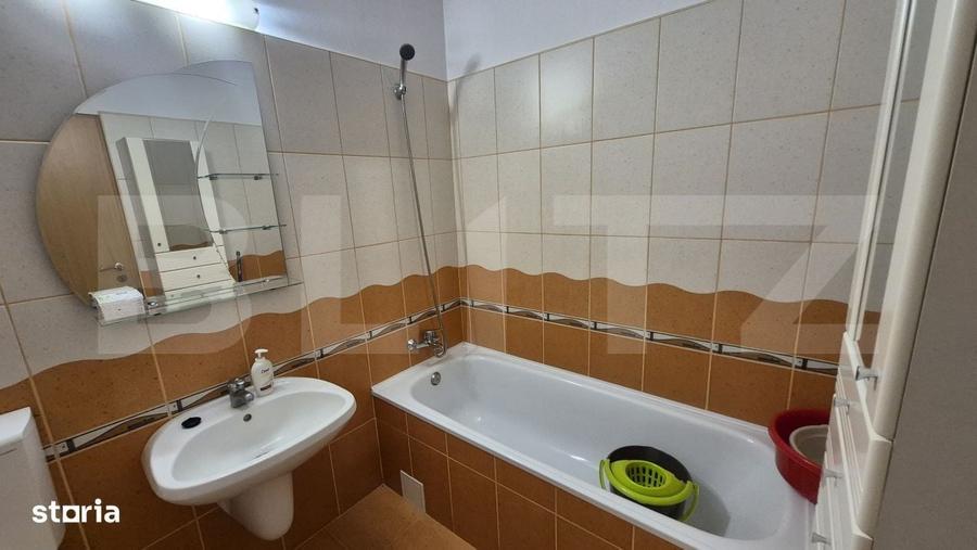 Apartament cu 2 camere de vanzare, 71,30 mp, Micro 16 cu terasa inchis - 16