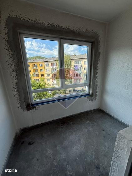 Apartament cu 3 camere de vanzare - 3