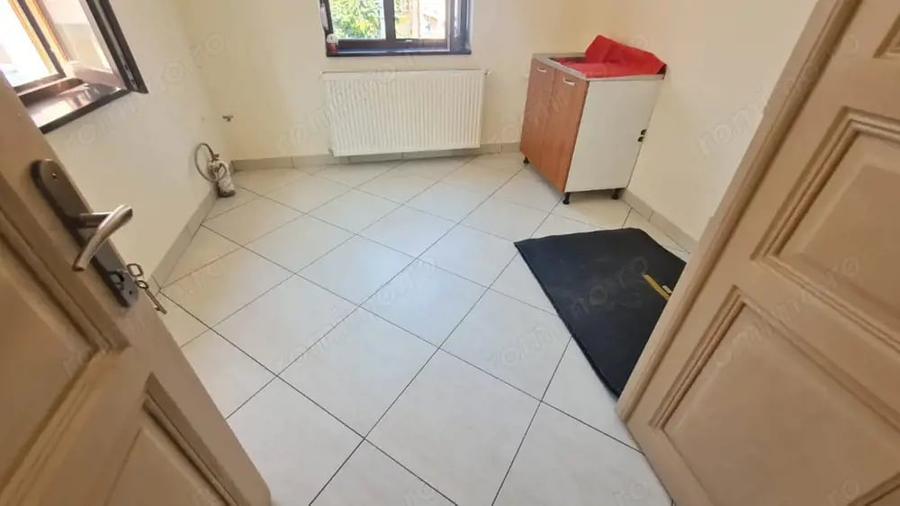 Spațiu comercial, de 110 mp, în Central