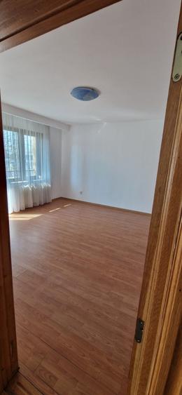 Casă cu 4 camere cu Teren 1000 Mp în Valea Mare