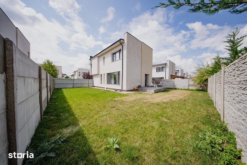 Casă cu 4 camere cu Teren 300 Mp în Tunari