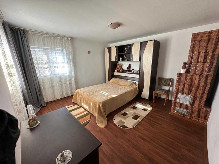 Casă cu 2 camere cu Teren 141 Mp în Central
