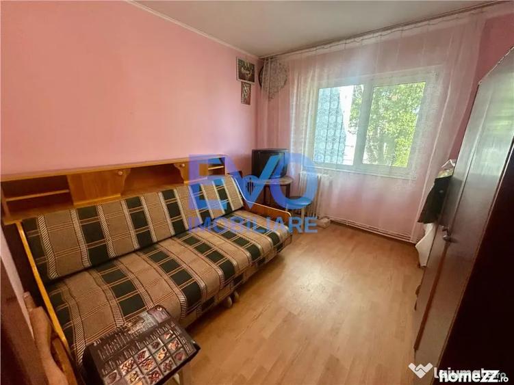 Apartament cu 3 camere semidecomandat în Zimbru