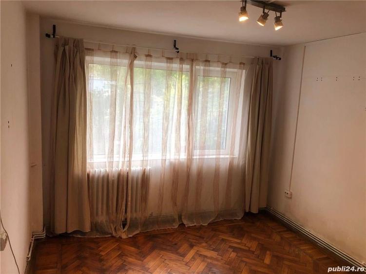 Apartament cu 4 camere în Moreni