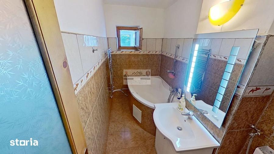 Apartament cu 3 camere decomandat, mobilat în Central