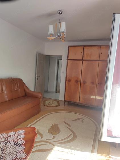 Apartament cu 2 camere decomandat în Corina