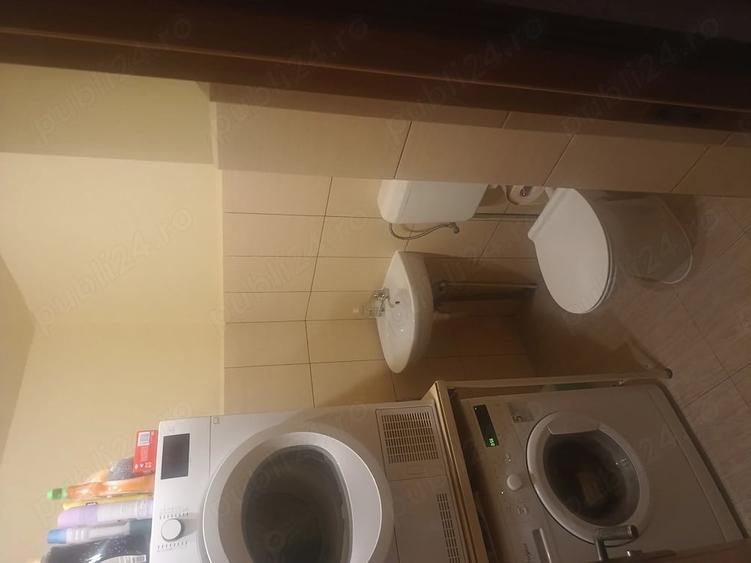 Apartament cu 4 camere decomandat în 6 Vânători