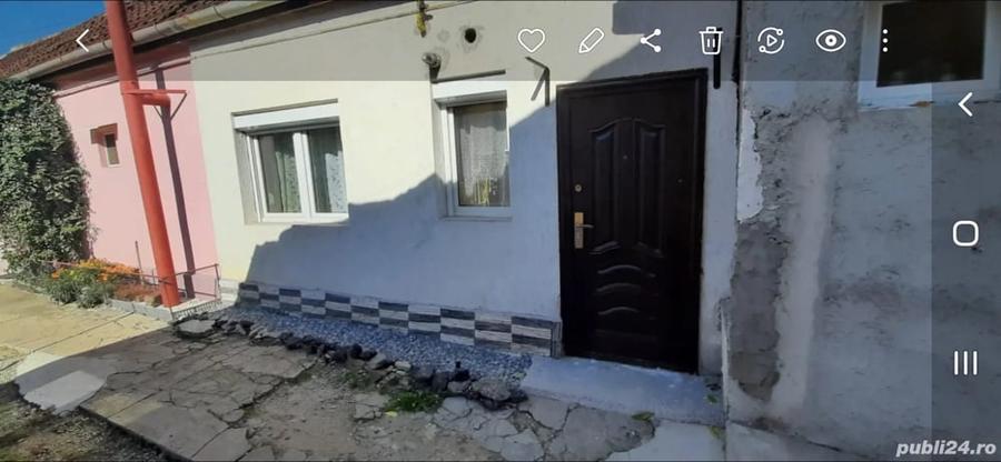 Garsonieră decomandată în Boul Roșu