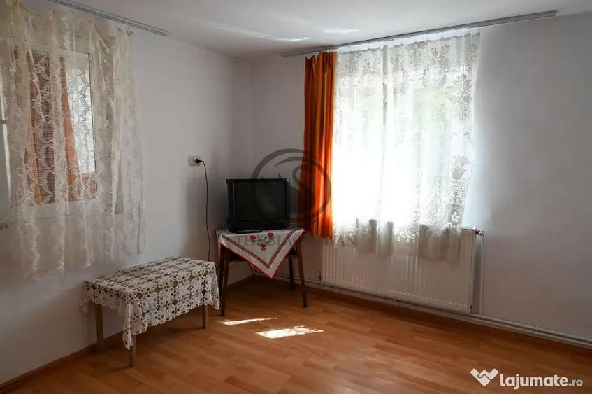 Casă cu 2 camere cu Teren 444 Mp în Pleașa