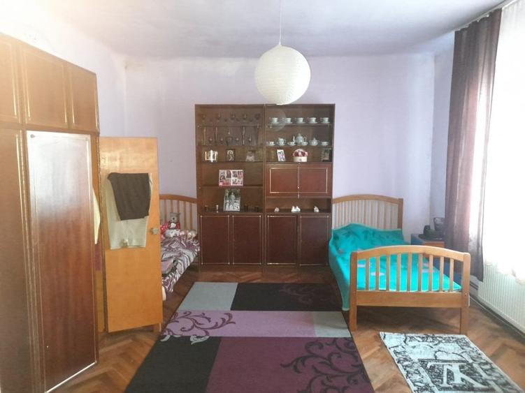 Casă individuală cu 3 camere cu Canalizare în Mureșeni
