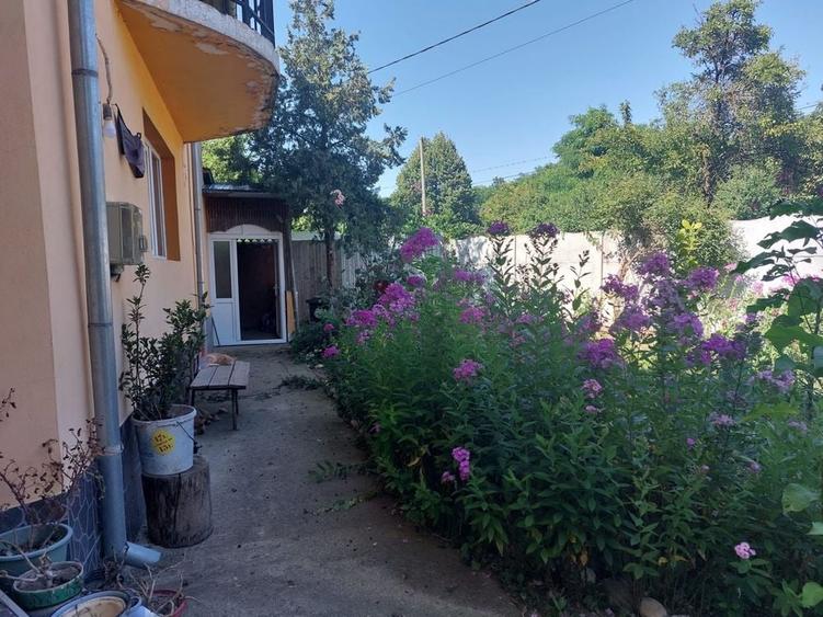 Casă cu 4 camere în Batia