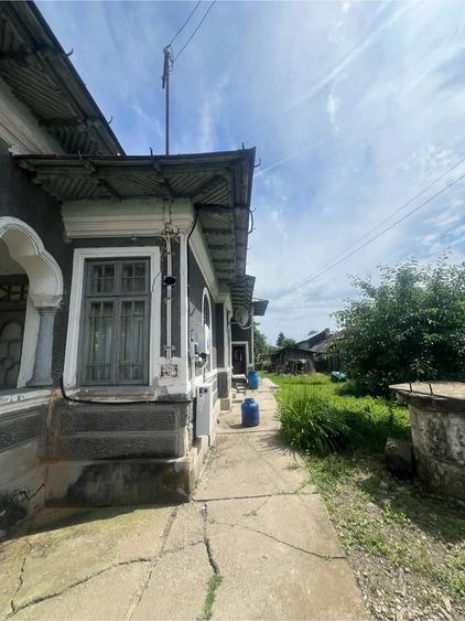 Casă cu 3 camere cu Teren 1196 Mp în Predești
